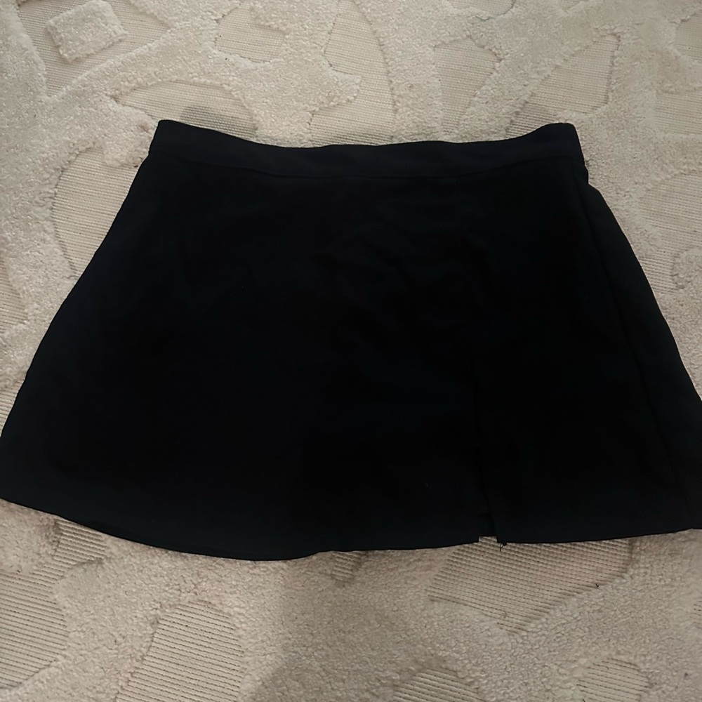 Hollister Elegant Black Skort